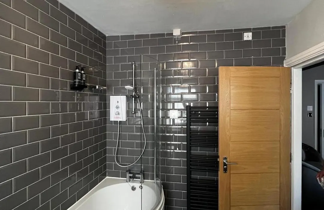 Elephant & Castle-1